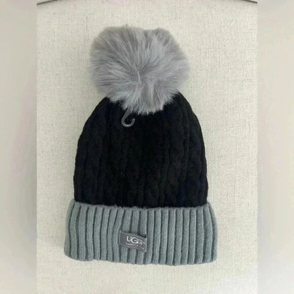 UGG black and gray beanie - Picture 1 of 3